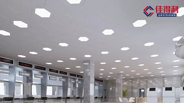 鋁扣板吊頂廠家告訴你鋁扣板多少錢一方