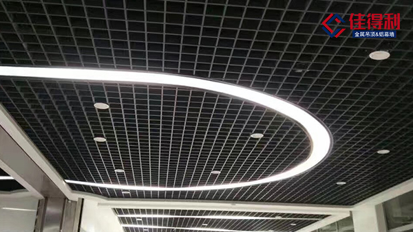 鋁格柵廠家到底是如何生產(chǎn)鋁格柵？