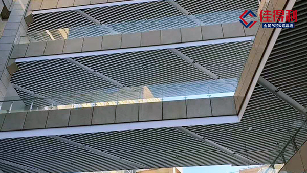 對于鋁方通的材質屬性你了解多少呢？?