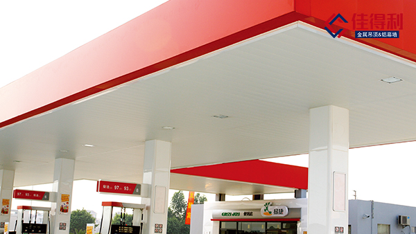 為什么甲方都喜愛加油站防風(fēng)條扣