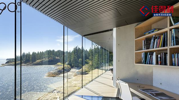 鋁型材方通遠遠超過其他產品的特點